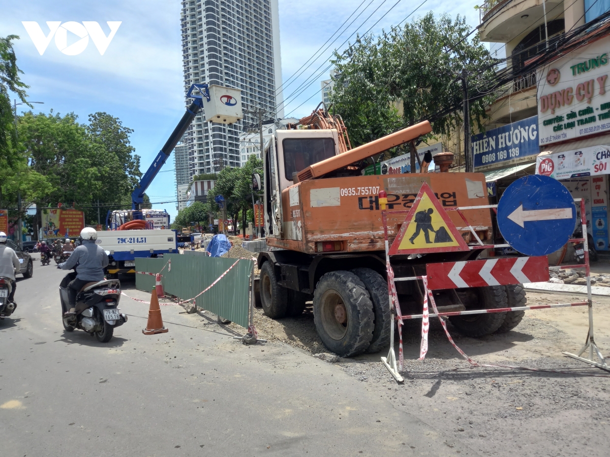 Thi công gây nguy hiểm, nhà thầu ở Khánh Hòa bị xử phạt